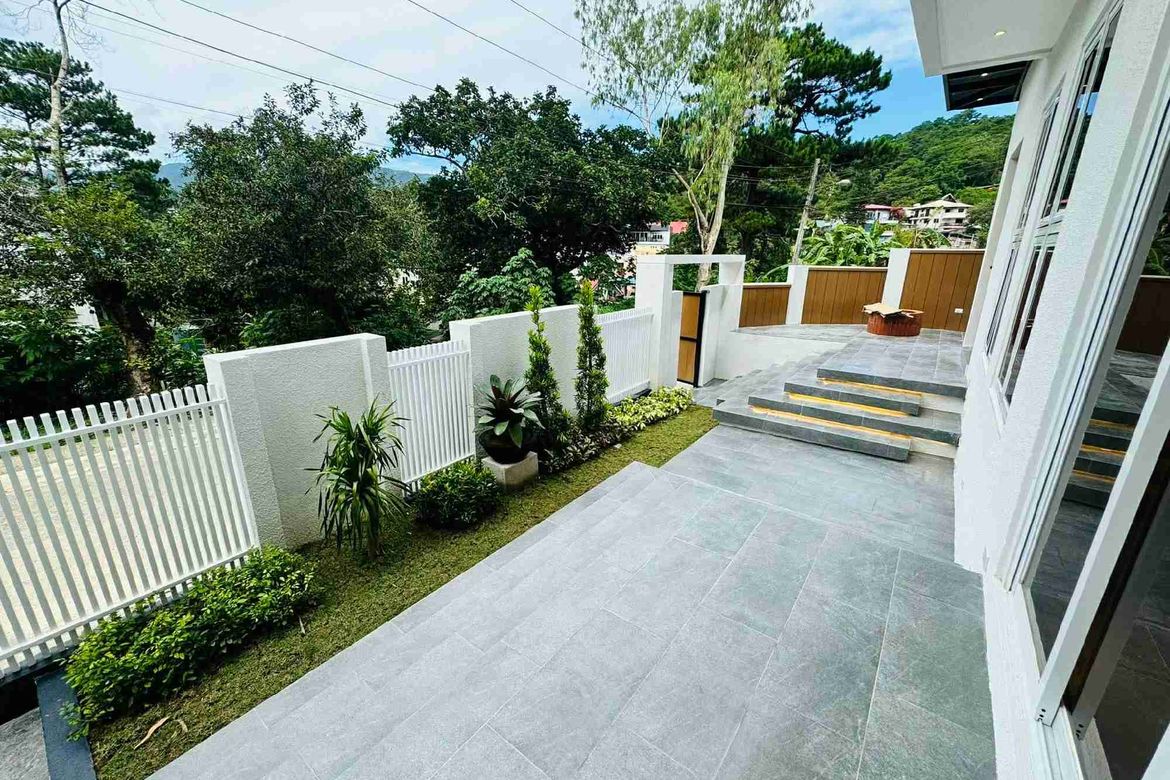 5 Bedroom House for Sale in Bakakeng North, Baguio, Benguet
