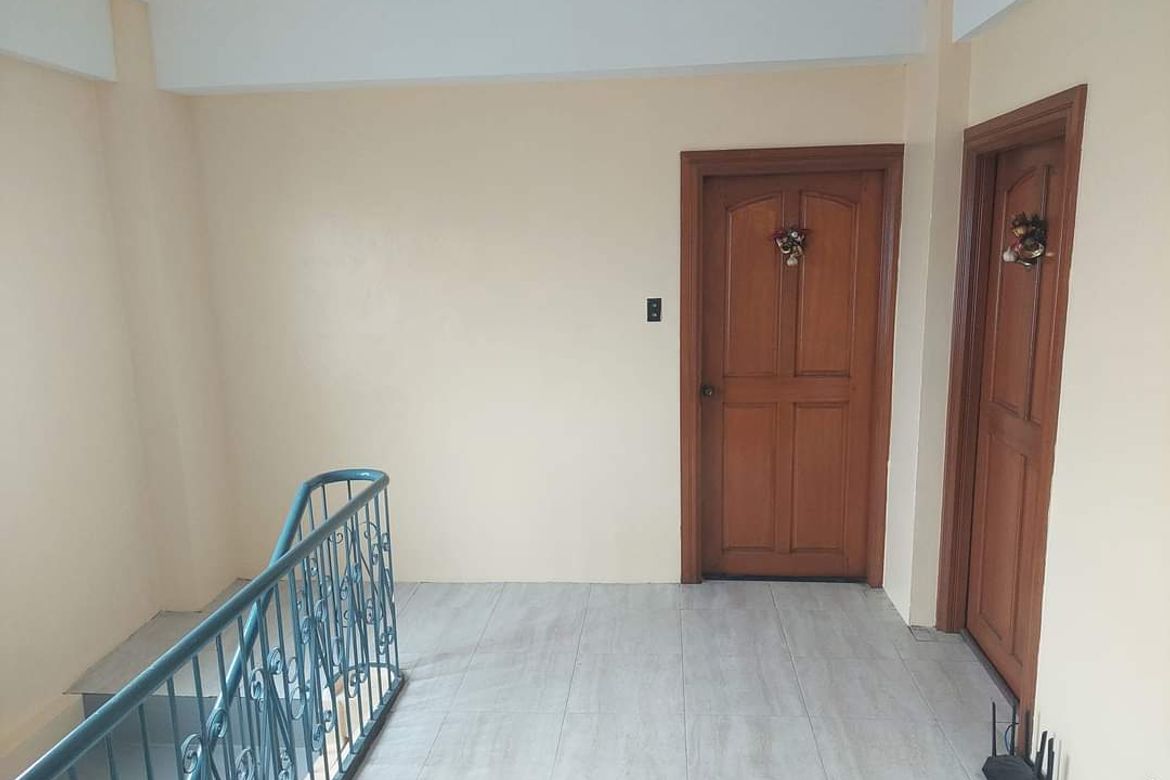 5 Bedroom House for Sale in Balong-Bato, San Juan, Metro Manila near LRT-2 J. Ruiz – photo 3