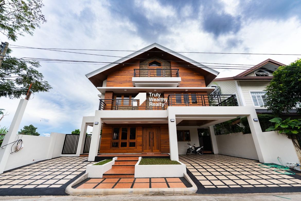 5 Bedroom House for Sale in Balulang, Cagayan de Oro, Misamis Oriental