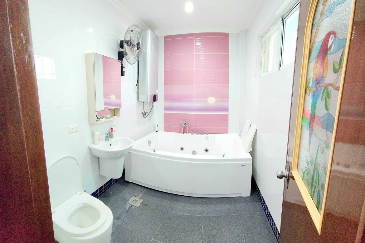 5 Bedroom House for Sale in Banilad, Cebu City, Cebu – photo 4
