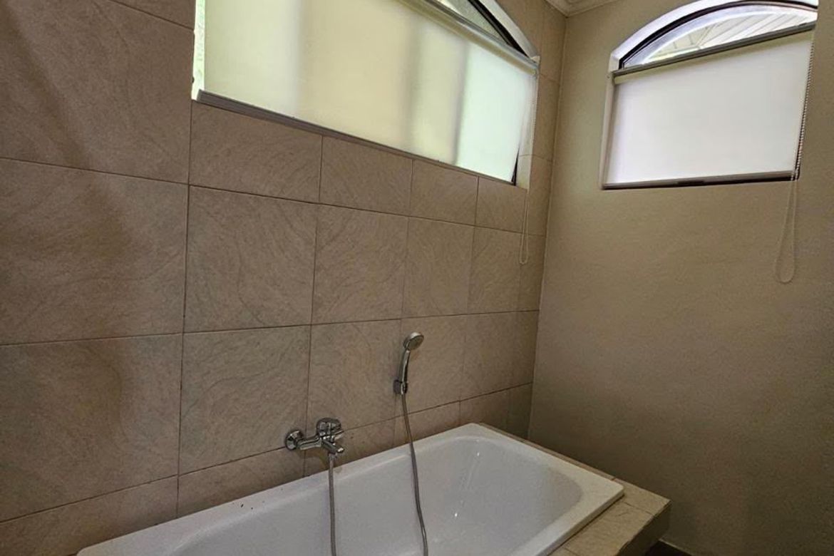 5 Bedroom House for Sale in Banilad, Cebu City, Cebu – photo 5