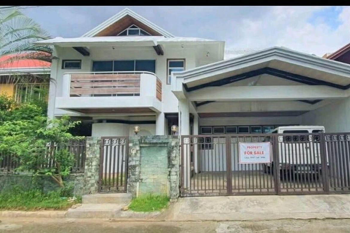 5 Bedroom House for Sale in Banilad, Mandaue, Cebu
