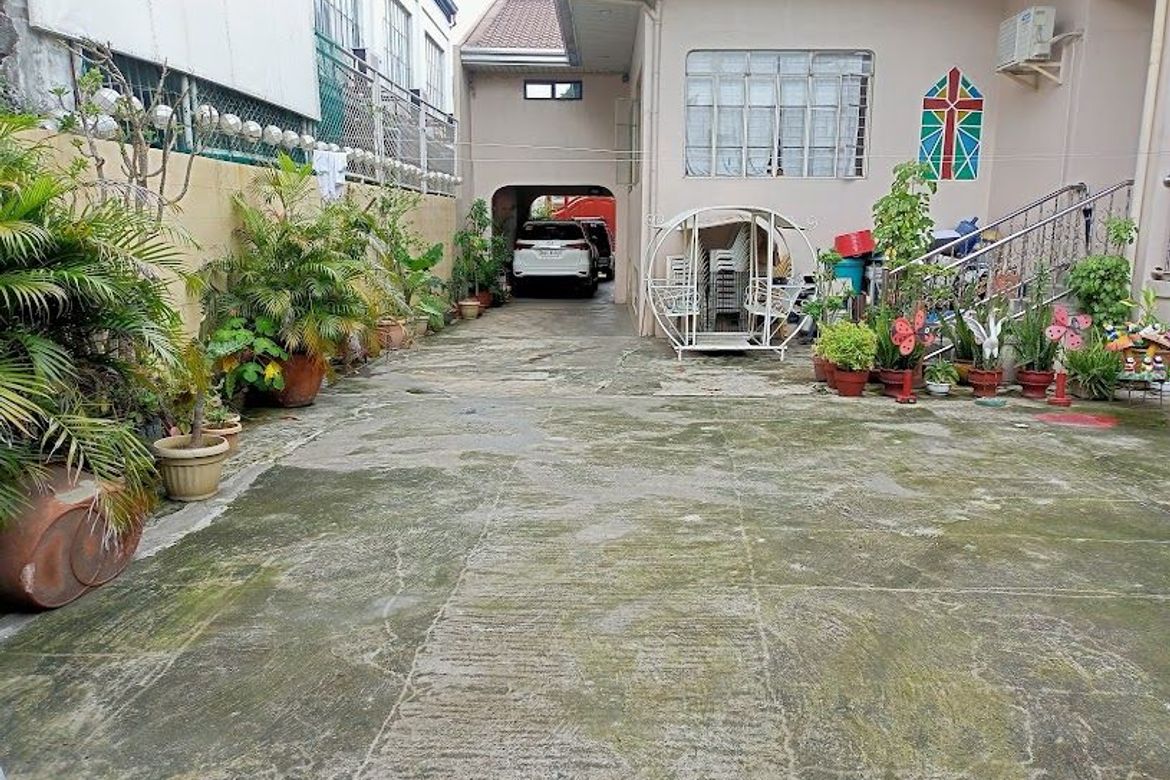 5 Bedroom House for Sale in Barangay 13, Caloocan, Metro Manila – photo 2