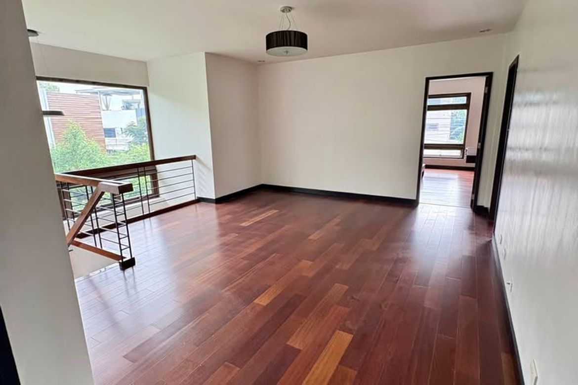 5 Bedroom House for Sale in Barangay 201, Pasay, Metro Manila – photo 2