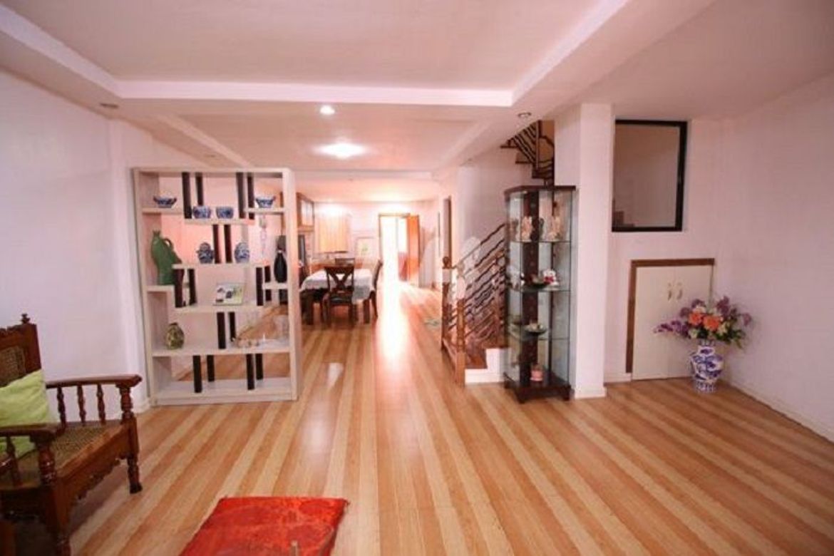 5 Bedroom House for Sale in Barangay 42, Caloocan, Metro Manila near LRT-1 R. Papa – photo 2