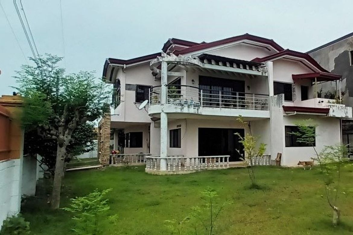 5 Bedroom House for Sale in Basak, Lapu-Lapu, Cebu