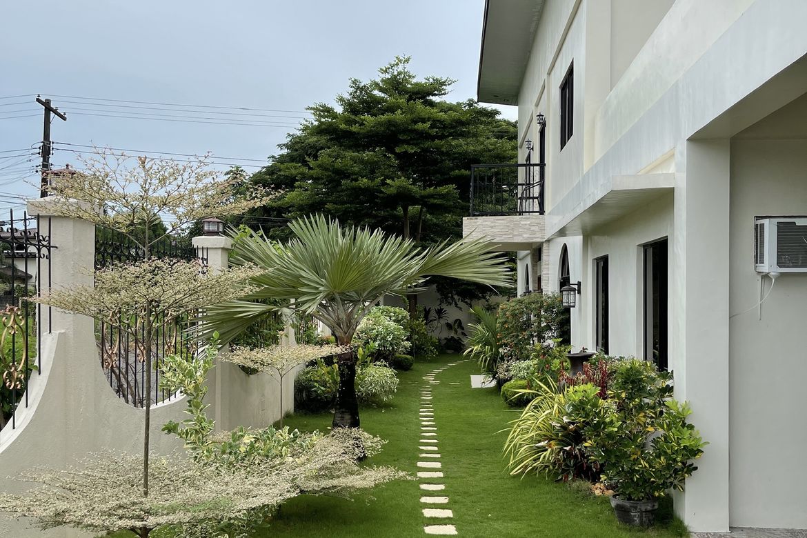 5 Bedroom House for Sale in Bata, Bacolod, Negros Occidental – photo 6