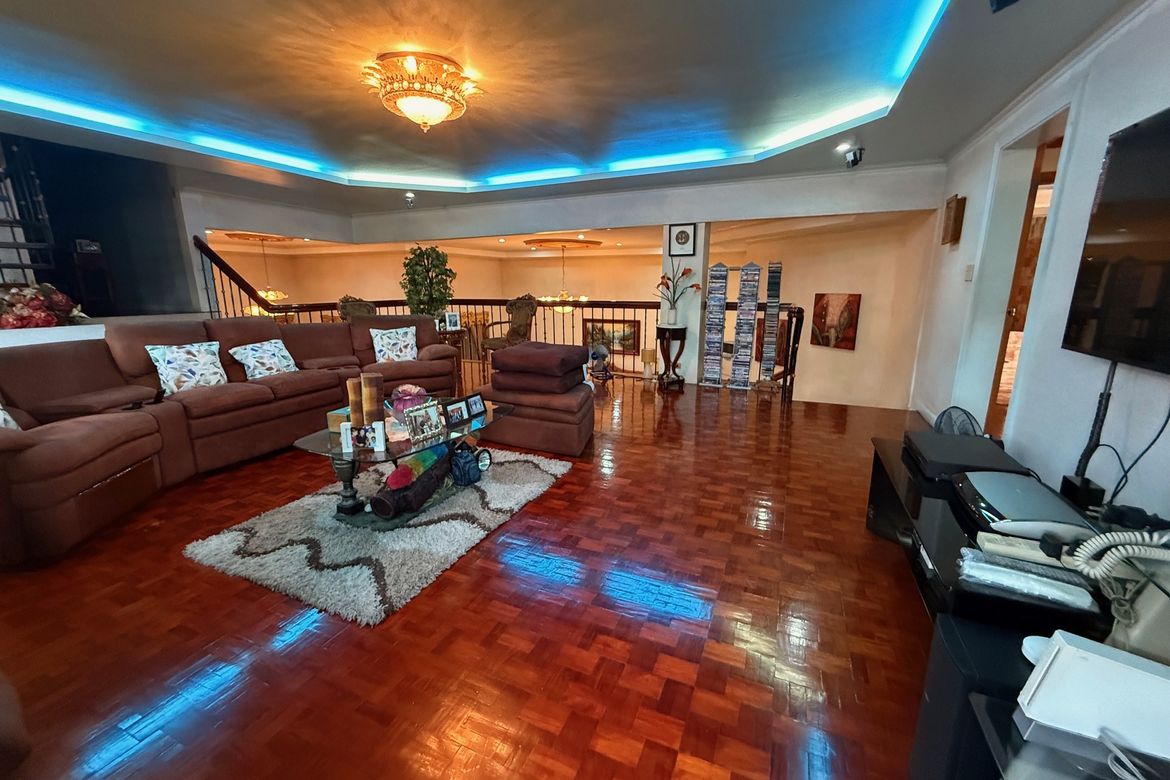 5 Bedroom House for Sale in Batasan Hills, Quezon City, Metro Manila – photo 7