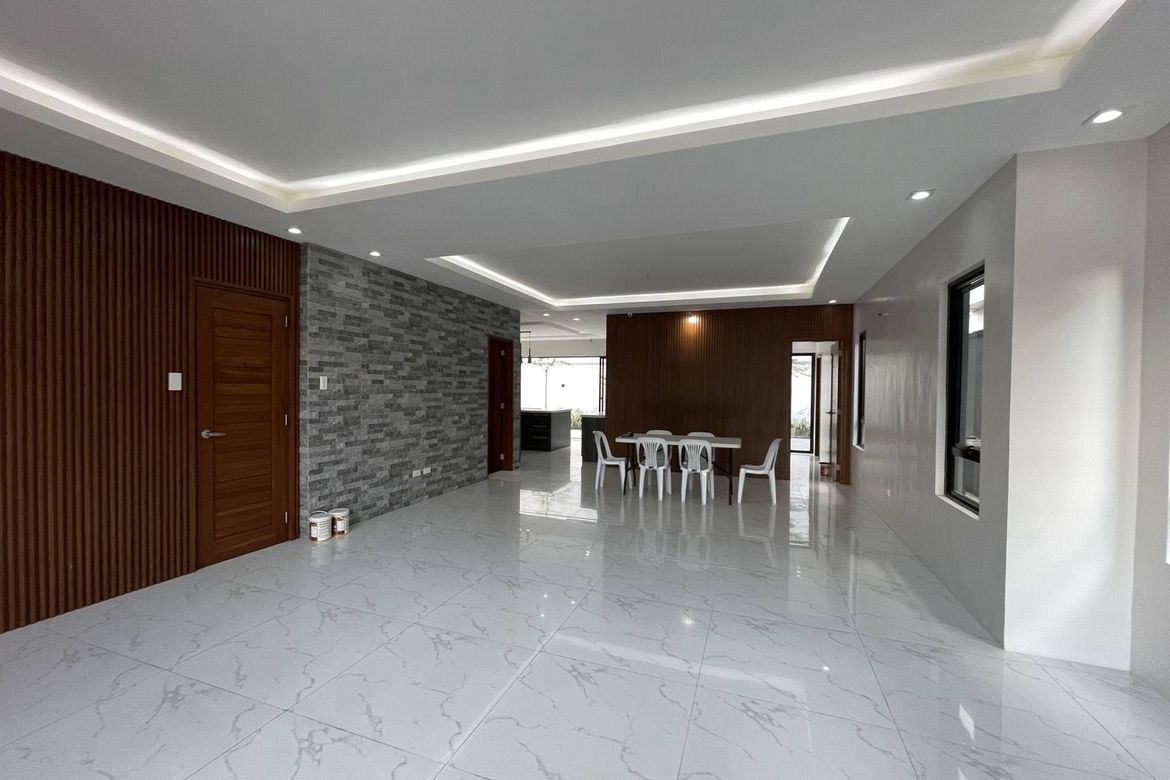 5 Bedroom House for Sale in Batasan Hills, Quezon City, Metro Manila – photo 6