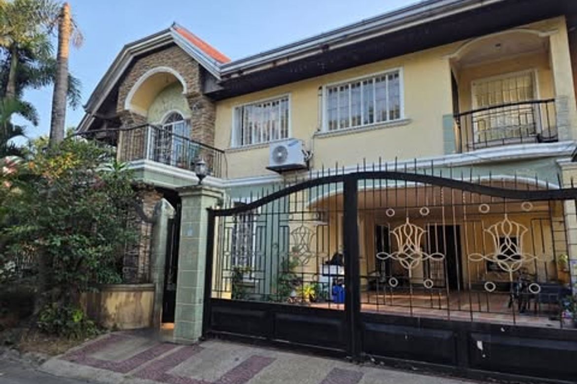 5 Bedroom House for Sale in Batasan Hills, Quezon City, Metro Manila