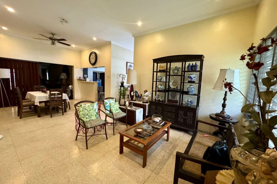 5 Bedroom House for Sale in Bel-Air, Makati, Metro Manila – photo 2