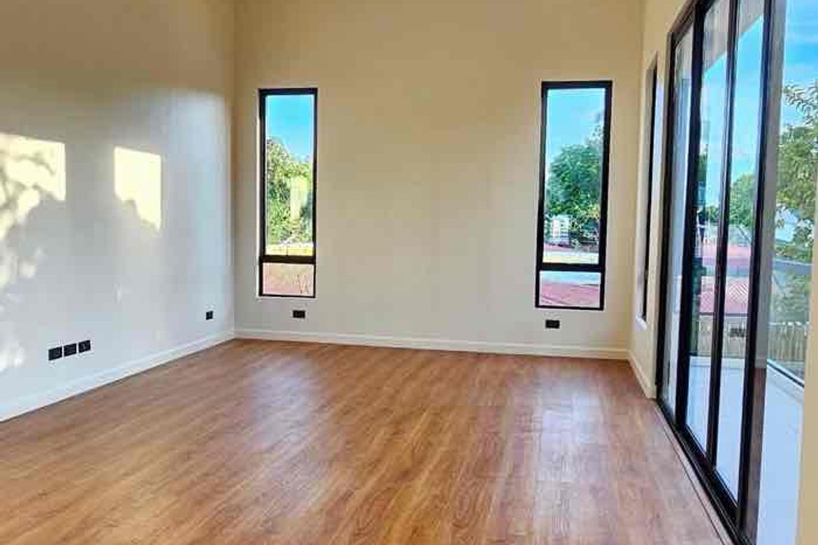 5 Bedroom House for Sale in BF Homes Executive Village, Almanza Uno, Las Piñas, Metro Manila – photo 7