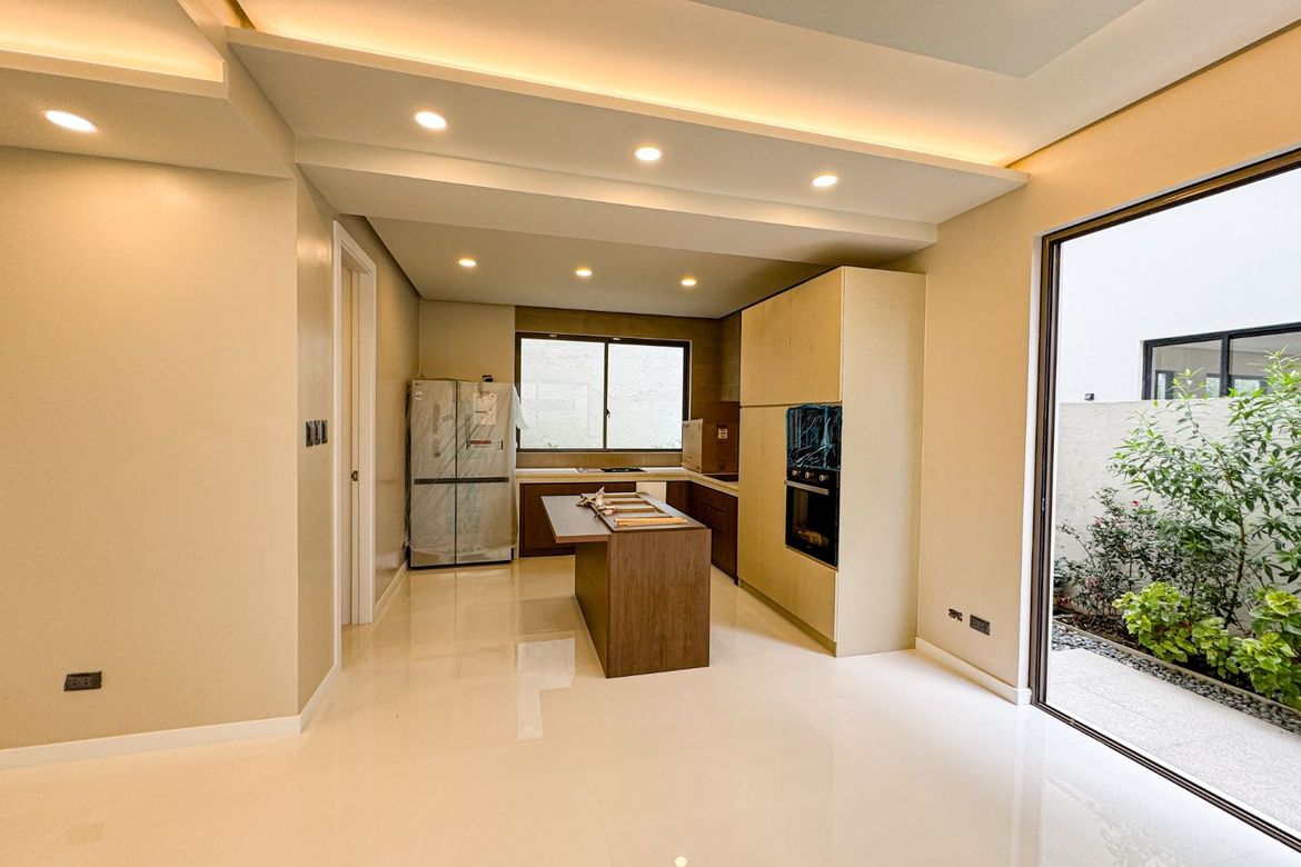 5 Bedroom House for Sale in BF Homes Executive Village, Almanza Uno, Las Piñas, Metro Manila – photo 8