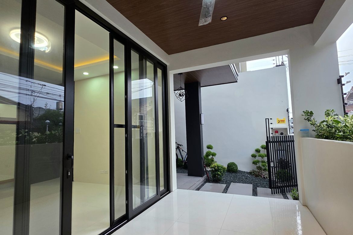 5 Bedroom House for Sale in BF Homes Parañaque, BF Homes, Parañaque, Metro Manila – photo 4