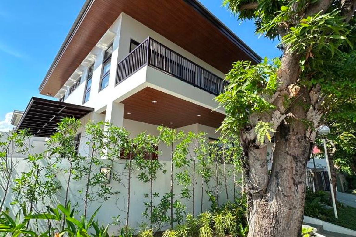5 Bedroom House for Sale in BF Homes Parañaque, BF Homes, Parañaque, Metro Manila