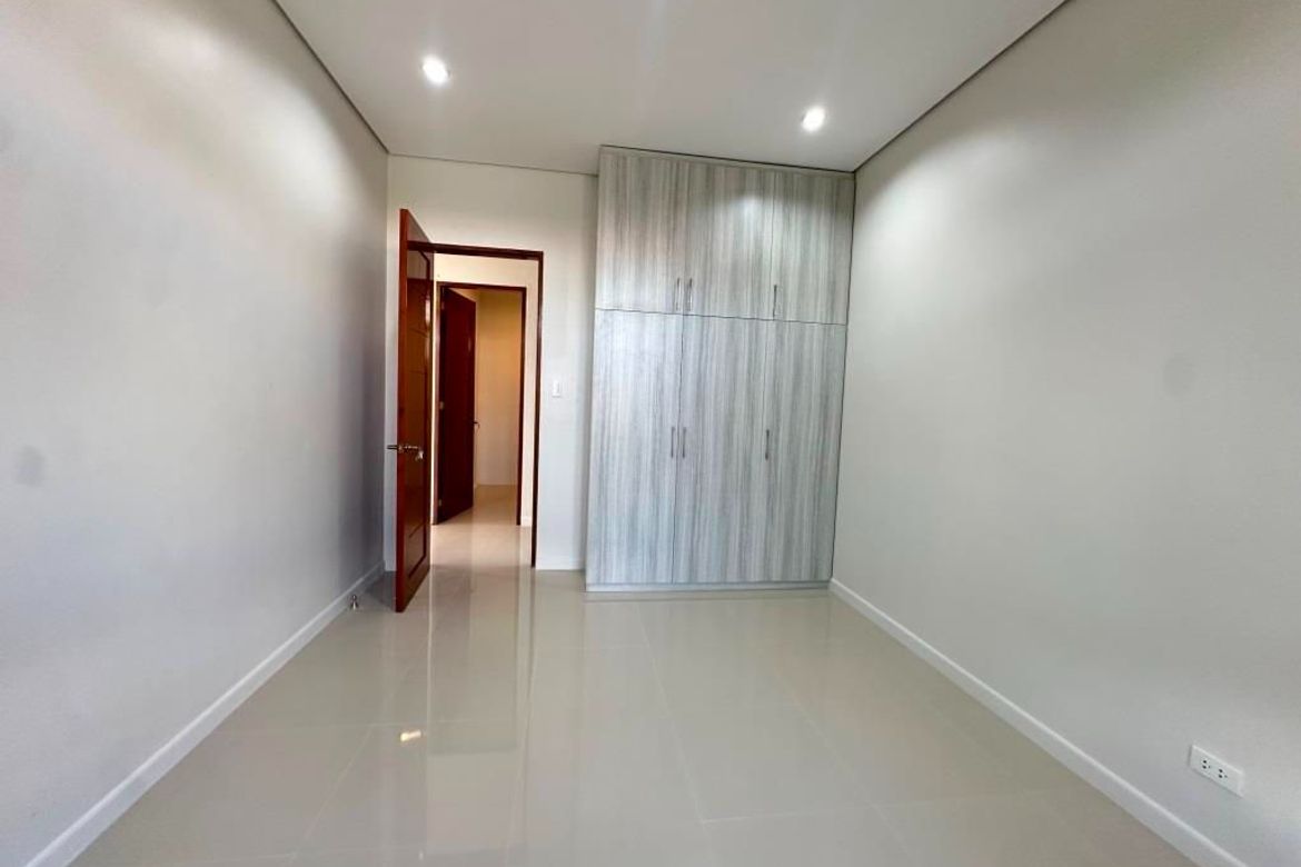5 Bedroom House for Sale in BF Homes Parañaque, BF Homes, Parañaque, Metro Manila – photo 8