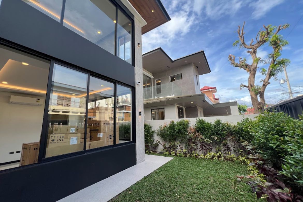 5 Bedroom House for Sale in BF Homes Parañaque, BF Homes, Parañaque, Metro Manila – photo 2
