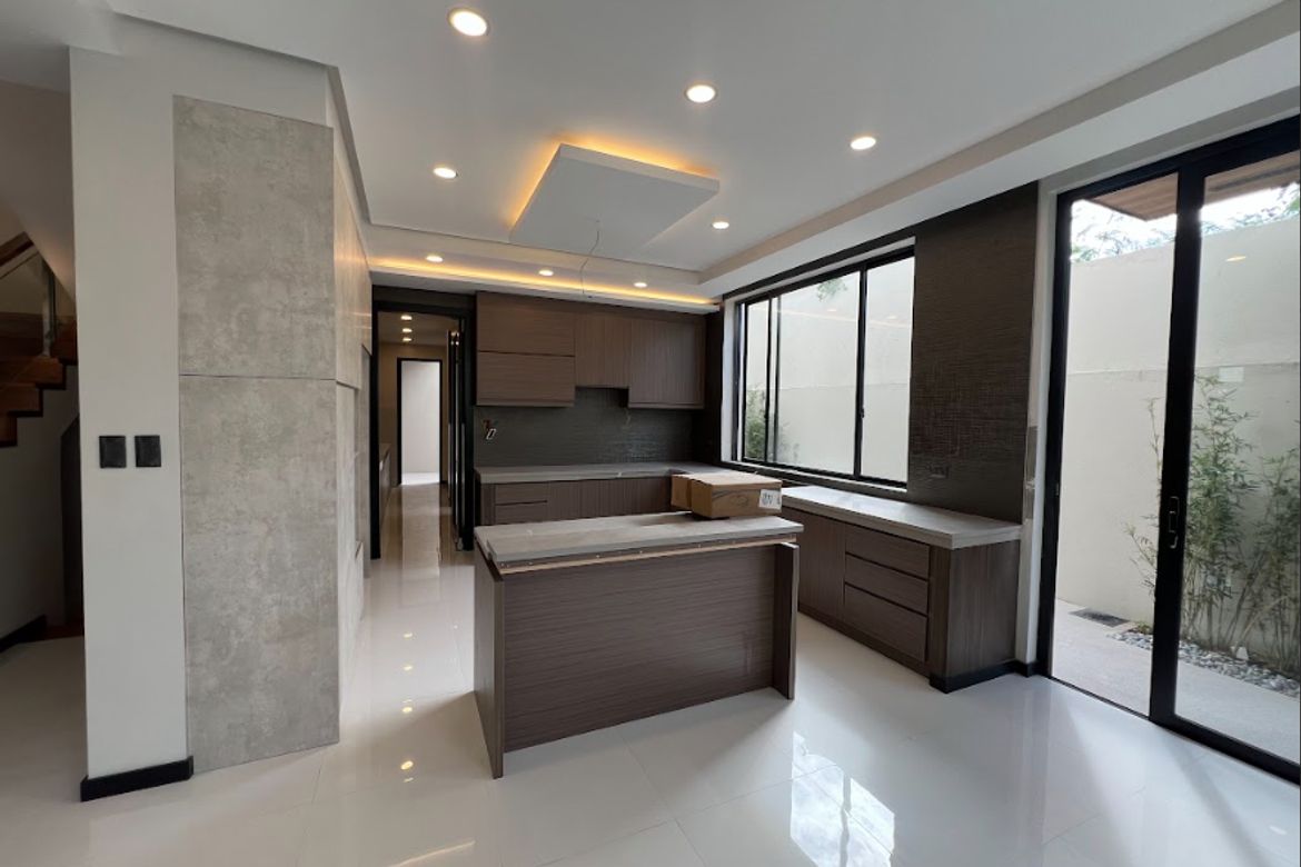 5 Bedroom House for Sale in BF Homes Parañaque, BF Homes, Parañaque, Metro Manila – photo 5