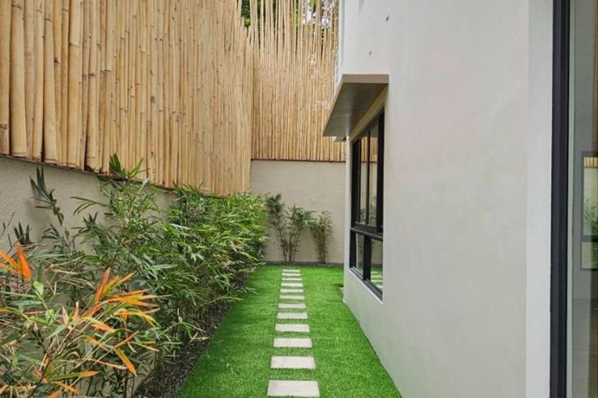 5 Bedroom House for Sale in BF Homes, Parañaque, Metro Manila – photo 8