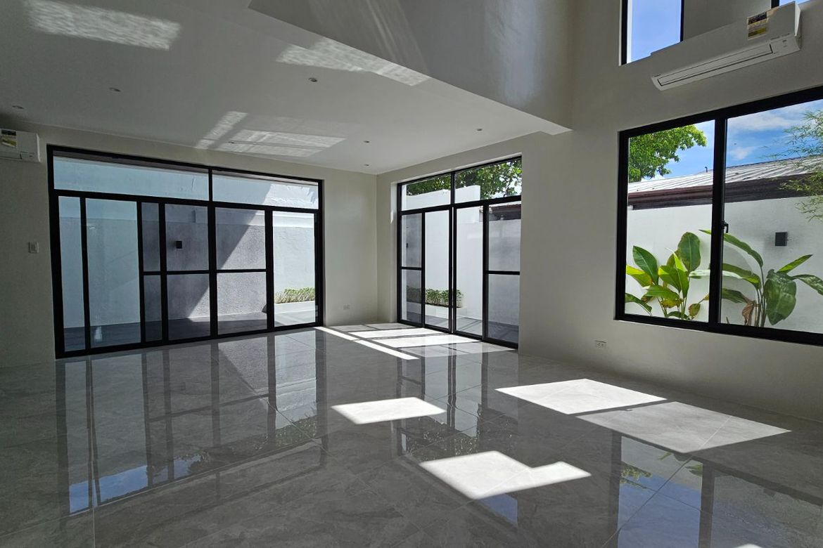 5 Bedroom House for Sale in BF Homes, Parañaque, Metro Manila – photo 7