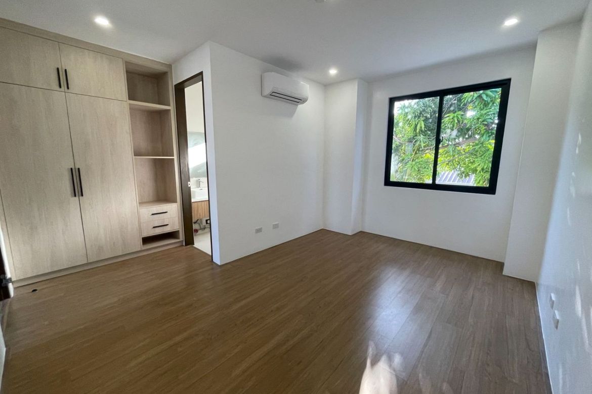 5 Bedroom House for Sale in BF Homes, Parañaque, Metro Manila – photo 8