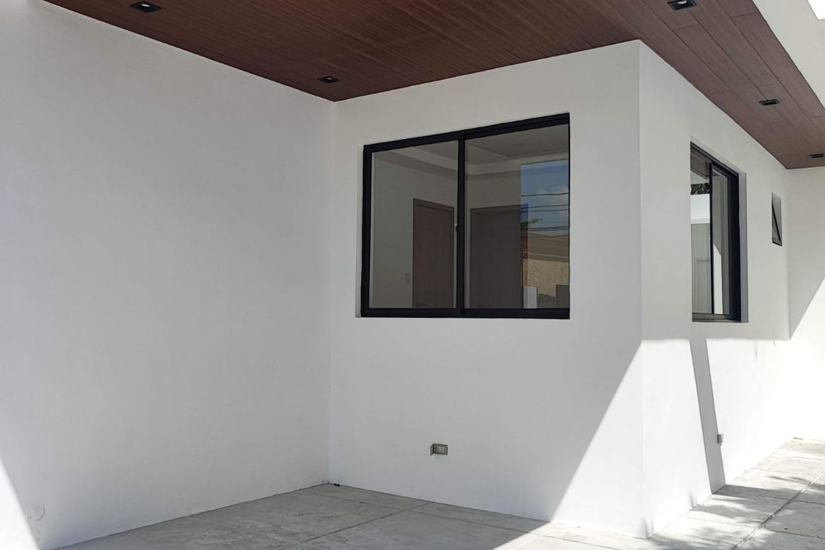 5 Bedroom House for Sale in BF Homes, Parañaque, Metro Manila – photo 7