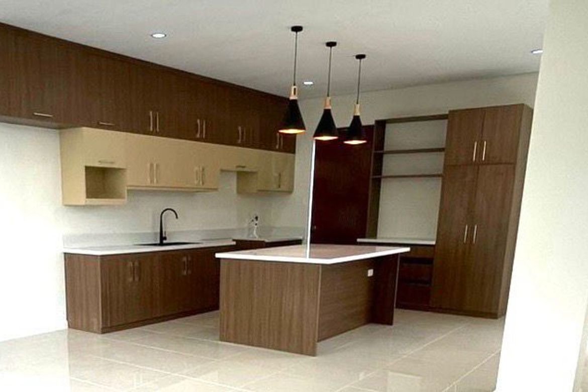 5 Bedroom House for Sale in BF Homes, Parañaque, Metro Manila – photo 2
