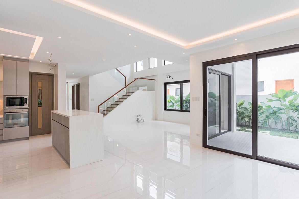 5 Bedroom House for Sale in BF Homes, Parañaque, Metro Manila – photo 2