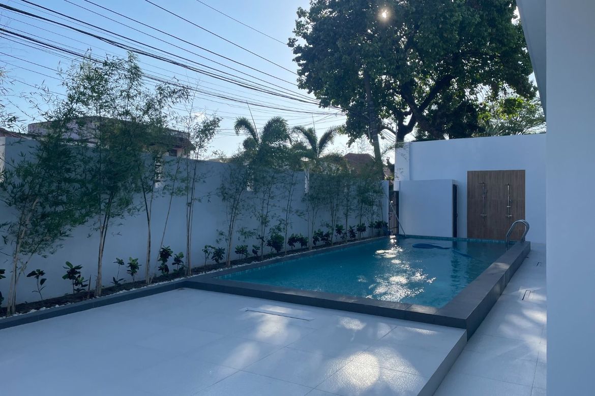 5 Bedroom House for Sale in BF Homes, Parañaque, Metro Manila – photo 3