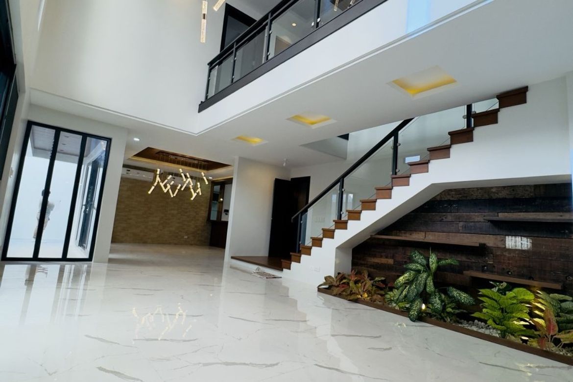 5 Bedroom House for Sale in BF Homes, Parañaque, Metro Manila – photo 6