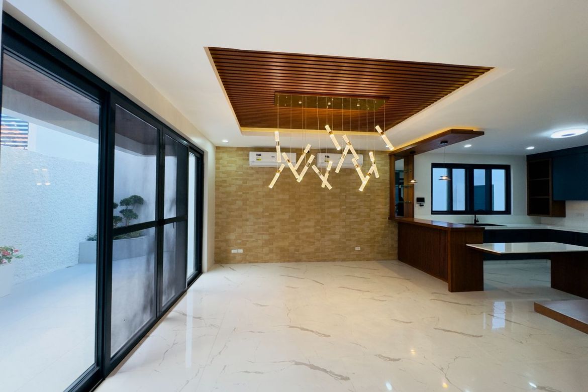 5 Bedroom House for Sale in BF Homes, Parañaque, Metro Manila – photo 8