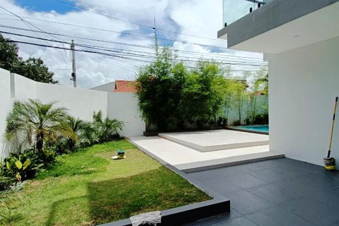 5 Bedroom House for Sale in BF Homes, Parañaque, Metro Manila – photo 5
