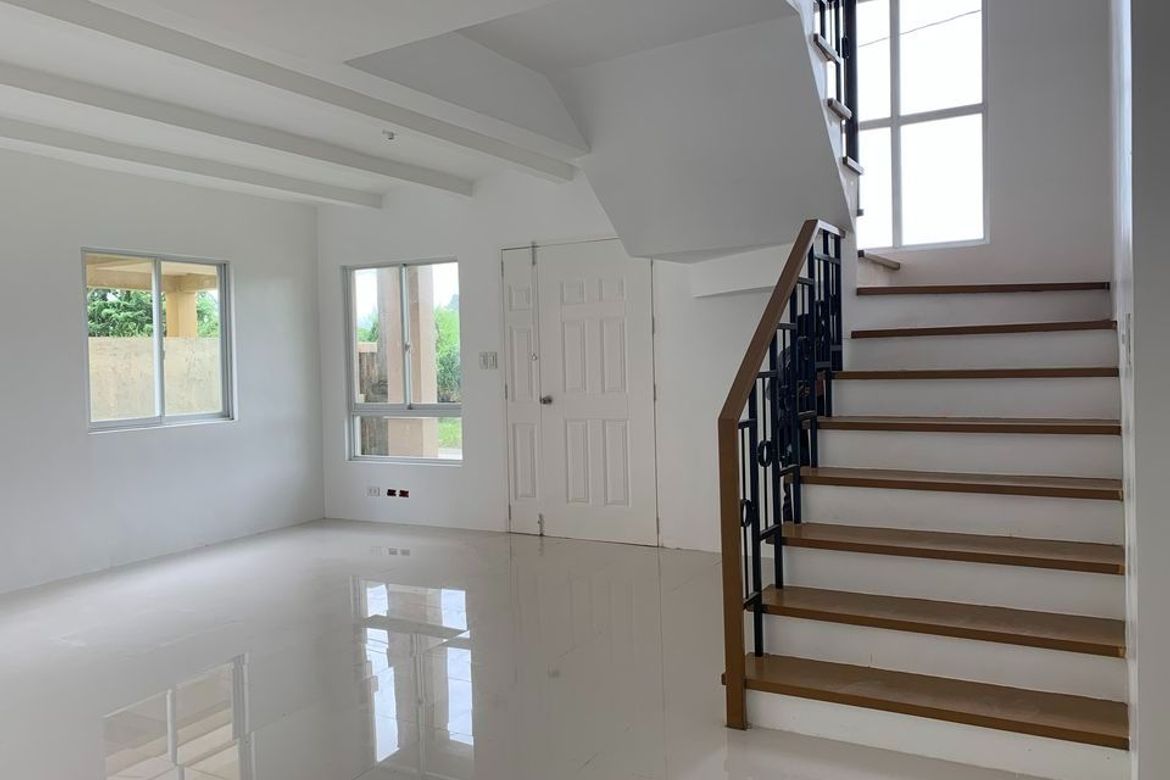5 Bedroom House for Sale in Bgy. No. 44, Zamboanga, Laoag, Ilocos Norte – photo 2