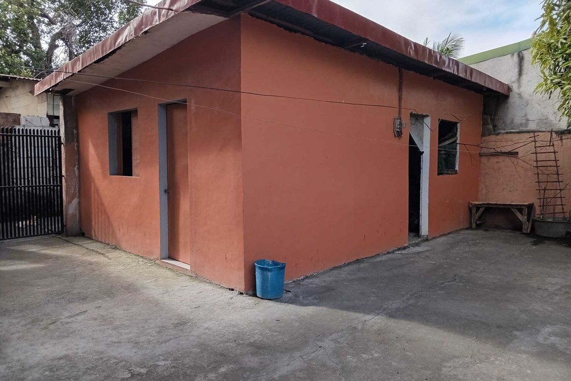 5 Bedroom House for Sale in Biwas, Tanza, Cavite – photo 3