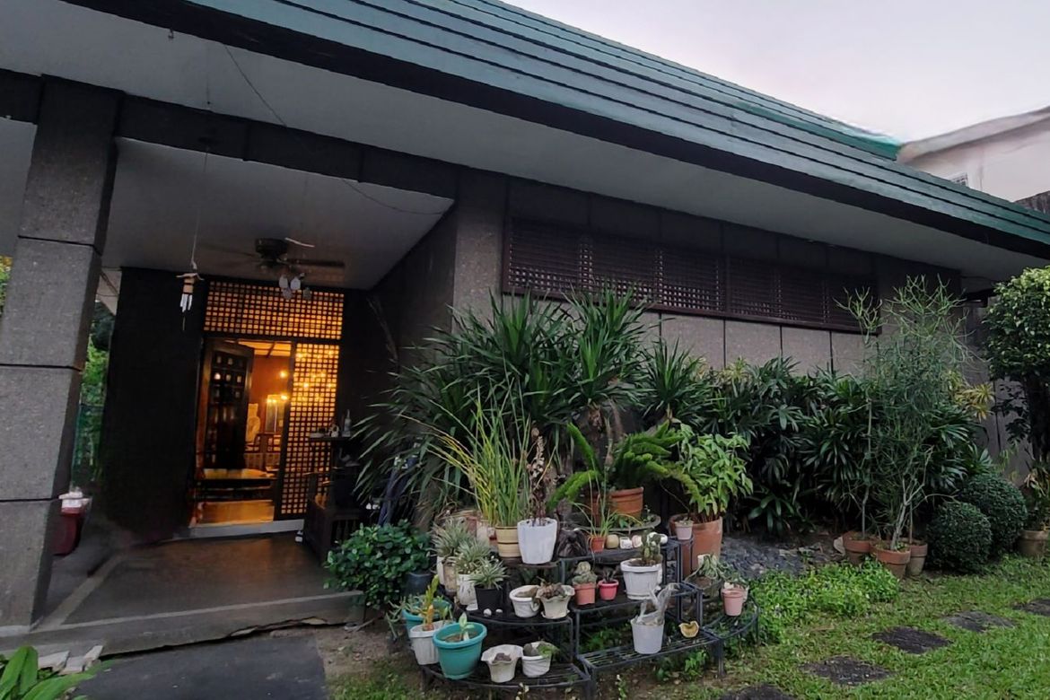 5 Bedroom House for Sale in Blue Ridge B, Quezon City, Metro Manila
