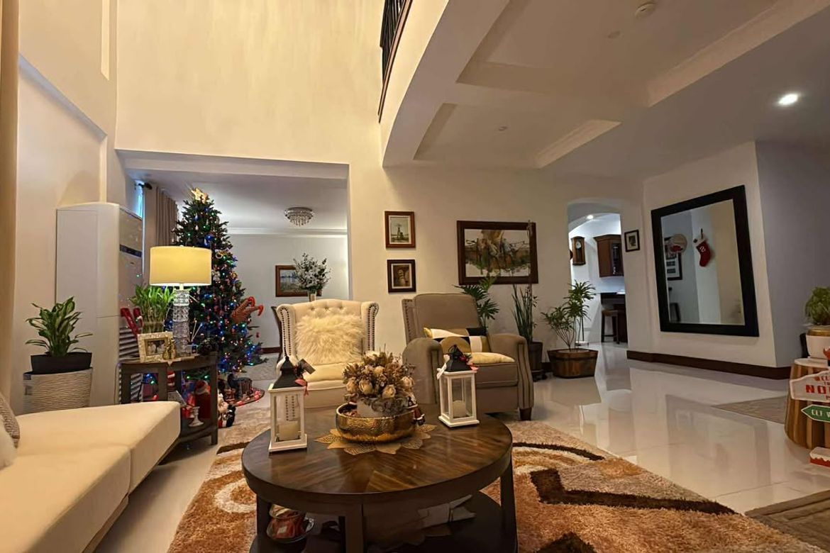 5 Bedroom House for Sale in Brentville International, Mampalasan, Biñan, Laguna