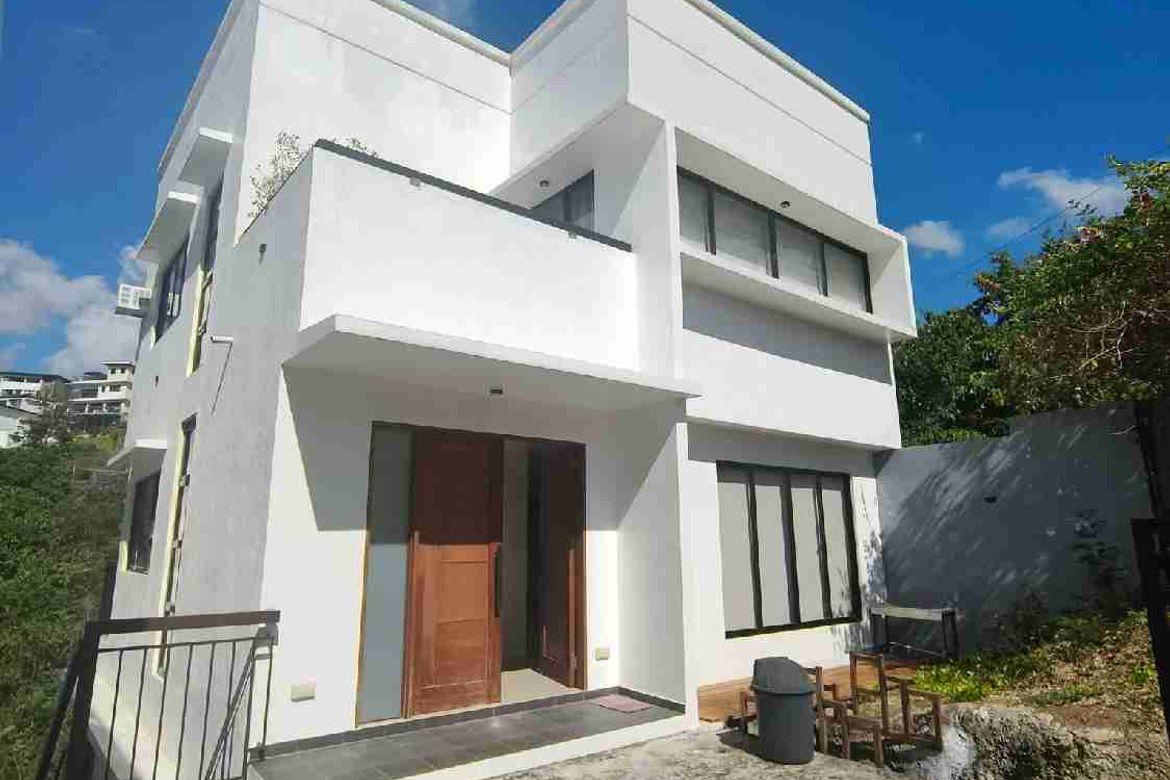 5 Bedroom House for Sale in Bulacao, Talisay, Cebu