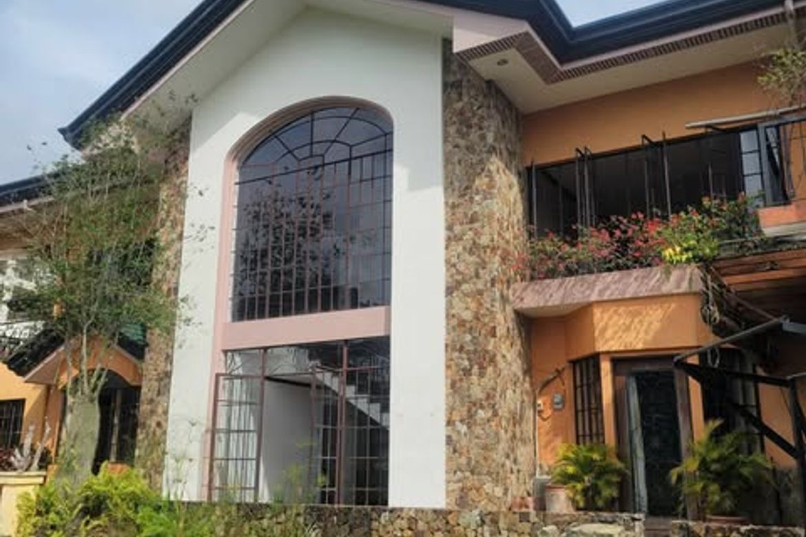 5 Bedroom House for Sale in Busay, Cebu City, Cebu