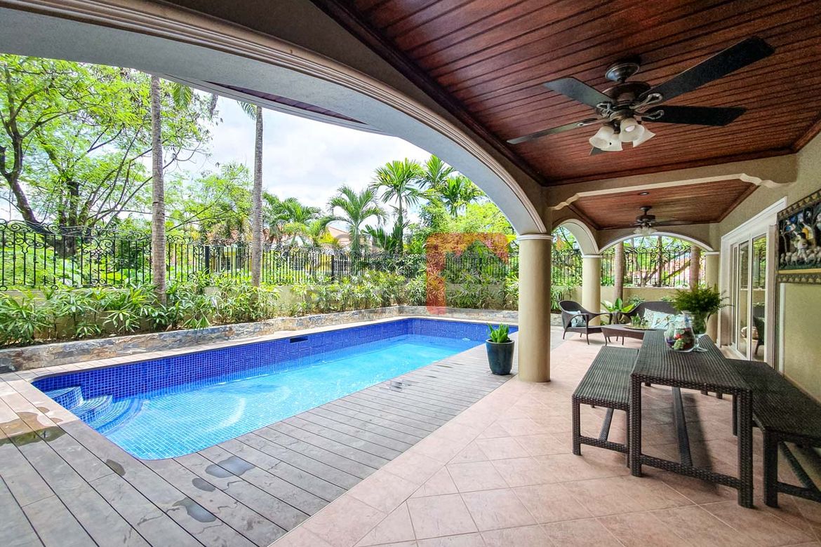 5 Bedroom House for Sale in Cabancalan, Mandaue, Cebu