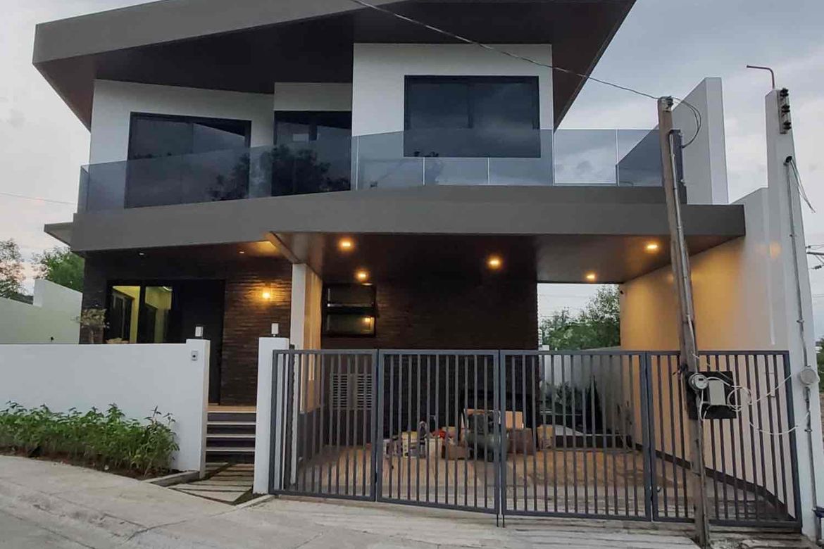 5 Bedroom House for Sale in Cabantian, Davao City, Davao del Sur