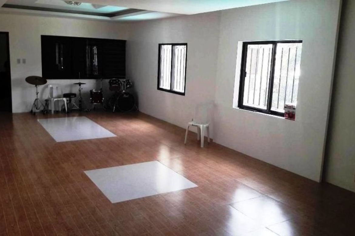 5 Bedroom House for Sale in Calibutbut, Bacolor, Pampanga – photo 5