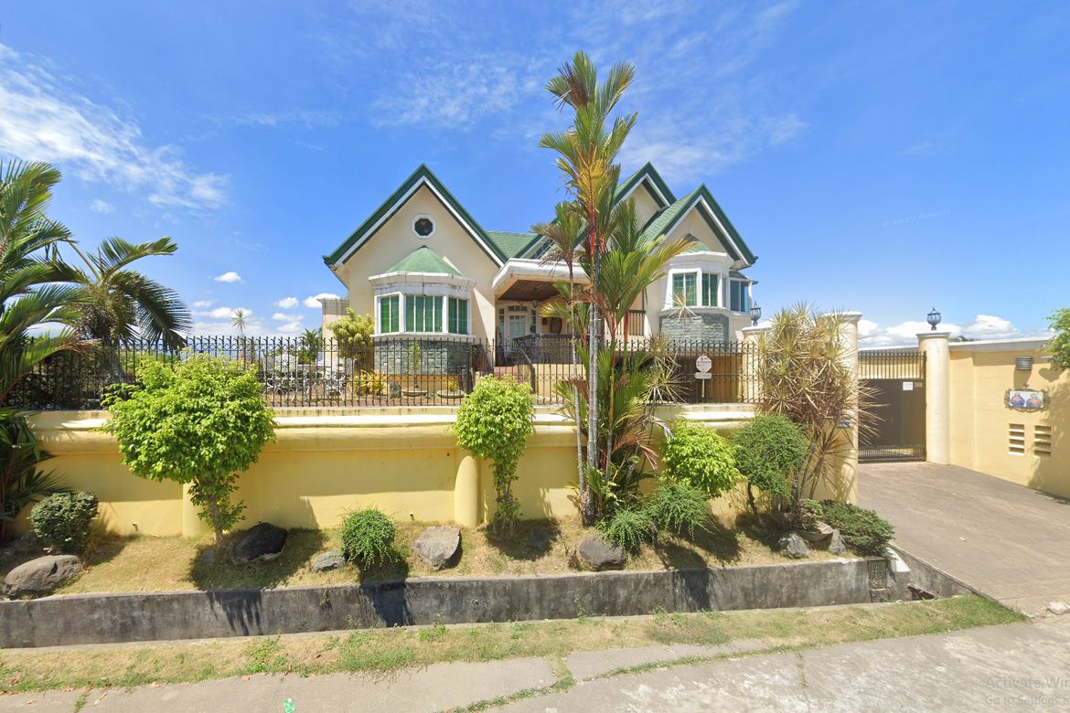 5 Bedroom House for Sale in Calungusan, Orion, Bataan