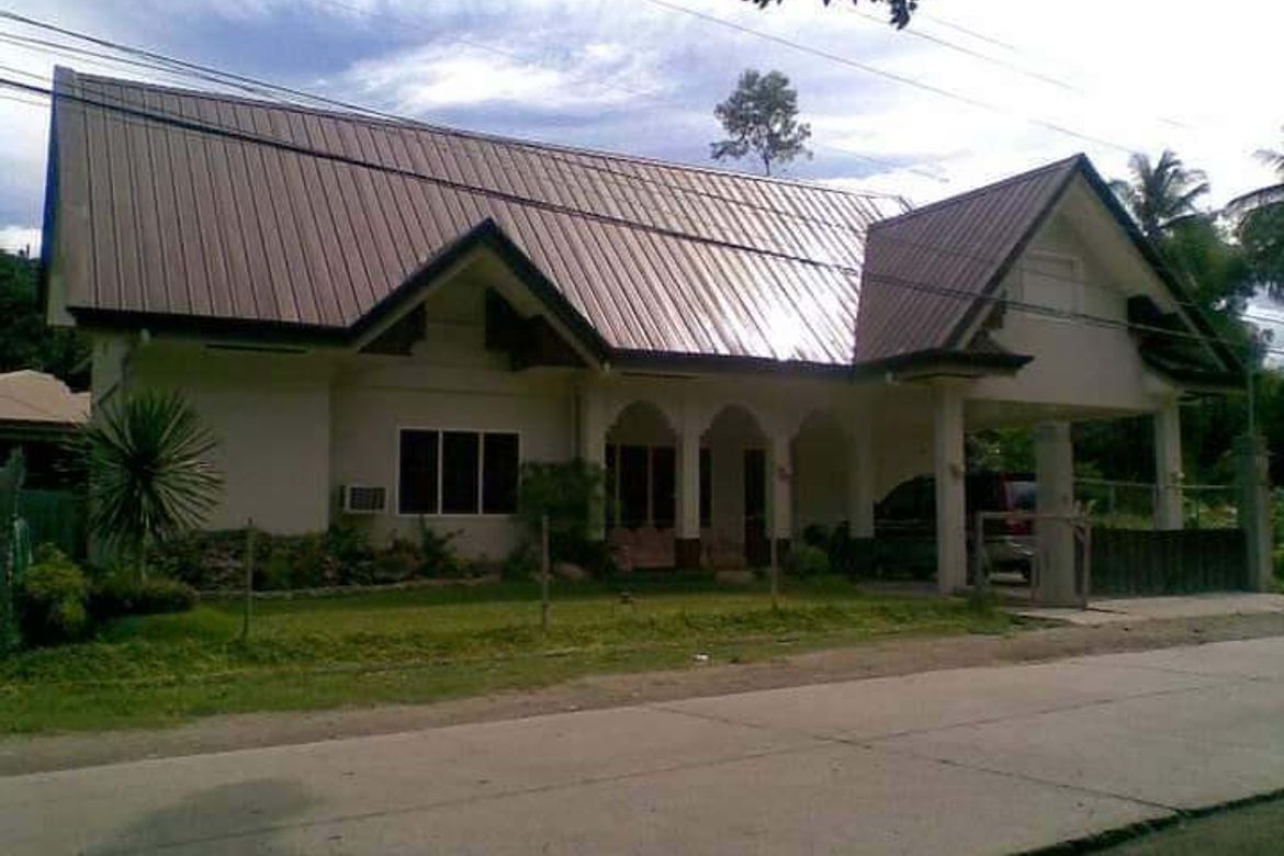 5 Bedroom House for Sale in Camanjac, Dumaguete, Negros Oriental