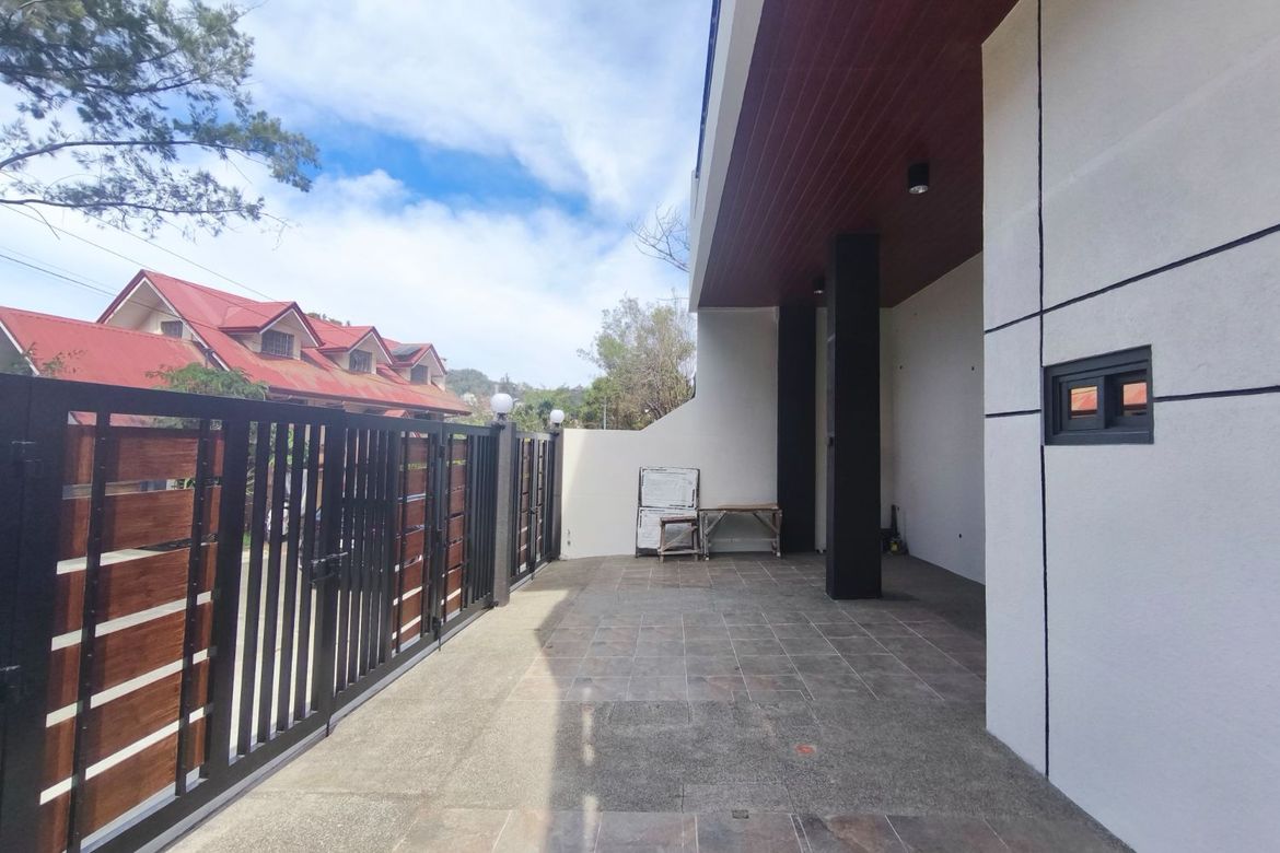 5 Bedroom House for Sale in Camp 7, Baguio, Benguet – photo 2