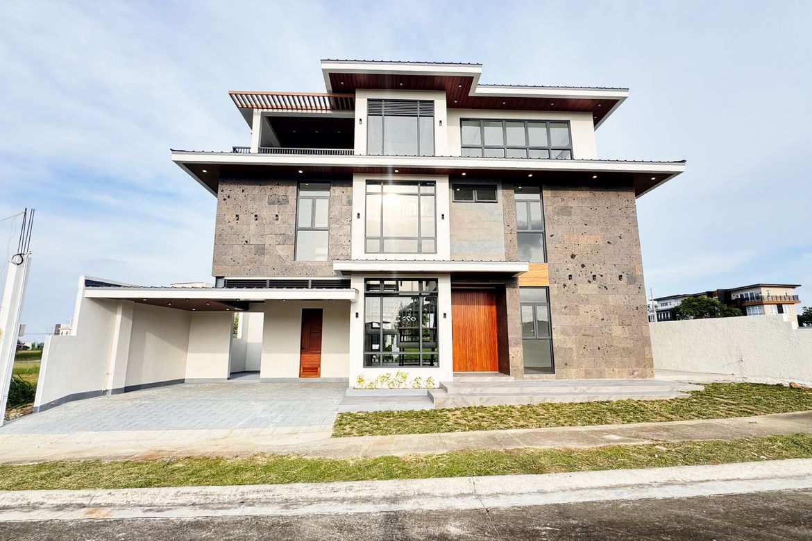 5 Bedroom House for Sale in Canlubang, Calamba, Laguna – photo 2