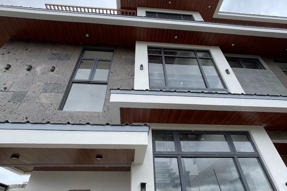 5 Bedroom House for Sale in Canlubang, Calamba, Laguna
