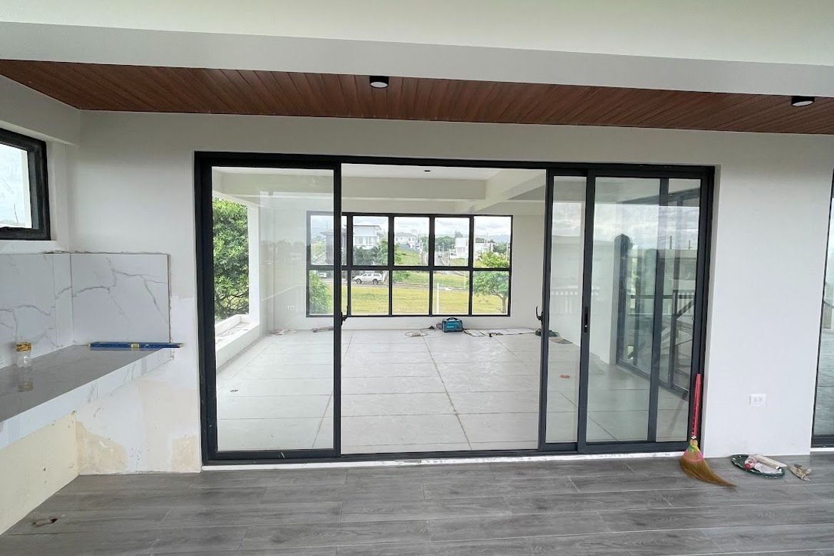5 Bedroom House for Sale in Canlubang, Calamba, Laguna – photo 2