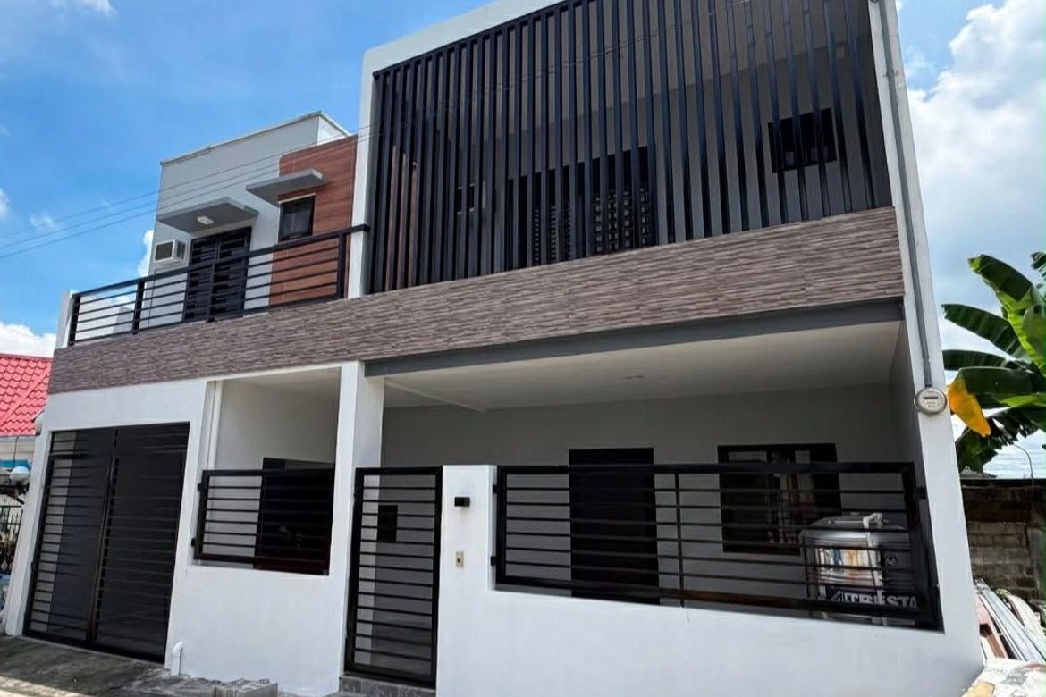5 Bedroom House for Sale in Capaya, Angeles, Pampanga