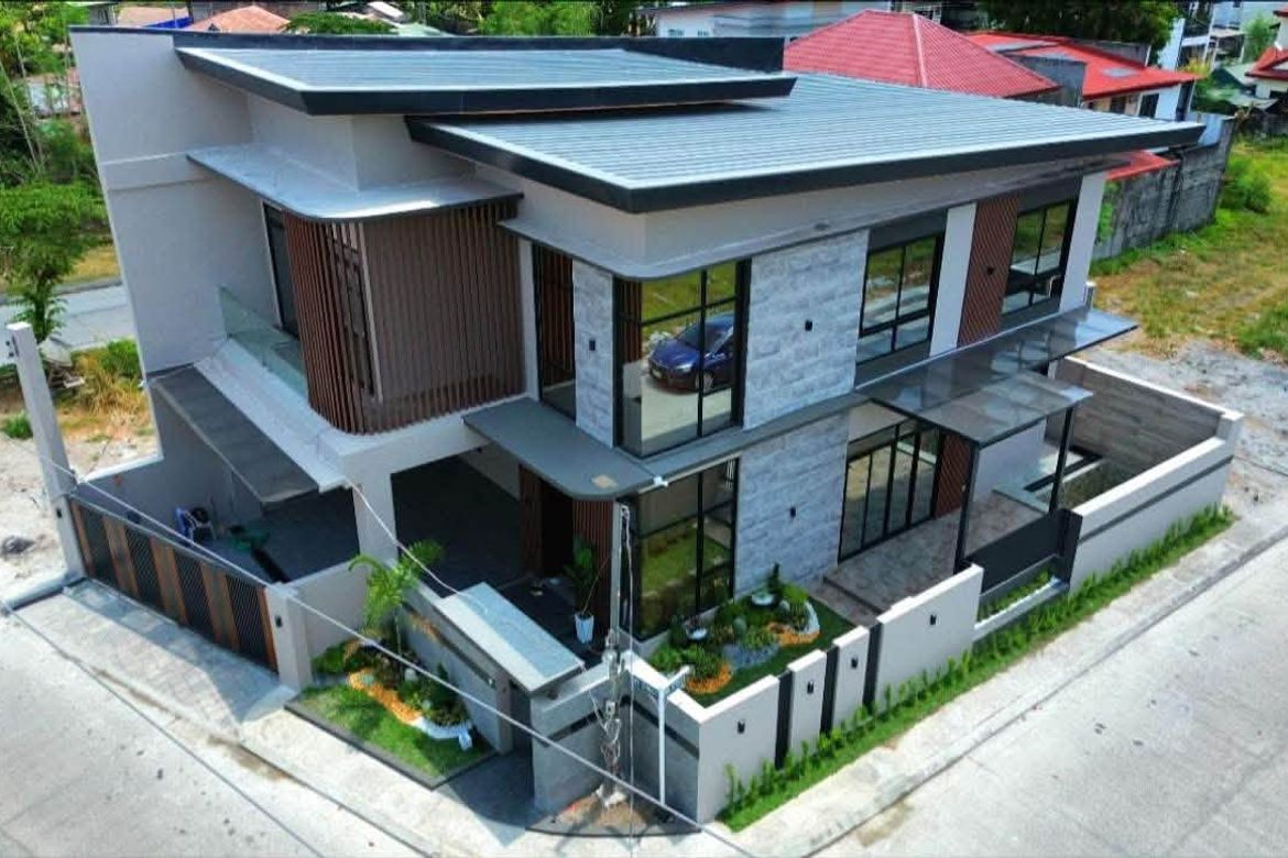 5 Bedroom House for Sale in Capaya, Angeles, Pampanga