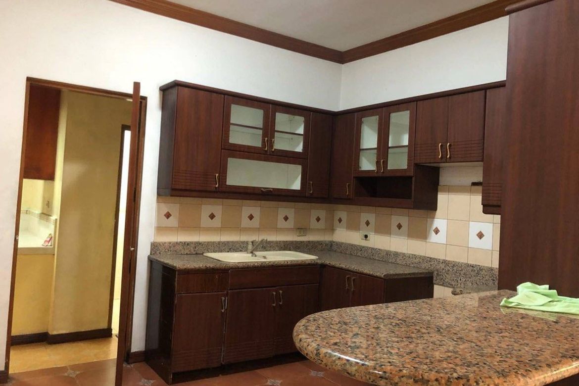 5 Bedroom House for Sale in Central, Quezon City, Metro Manila – photo 2